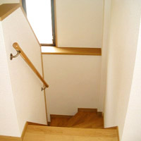 【階段】明るい階段スペース